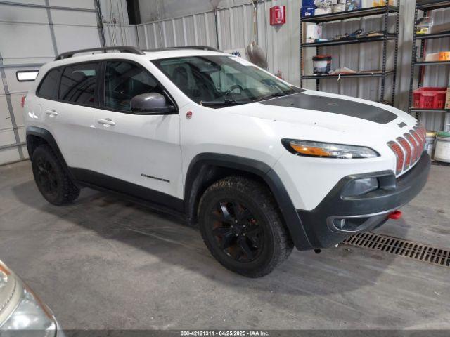  Salvage Jeep Cherokee