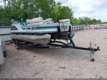  Salvage Suntracker Poonton