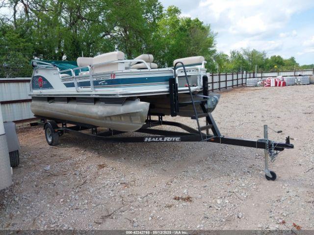  Salvage Suntracker Poonton