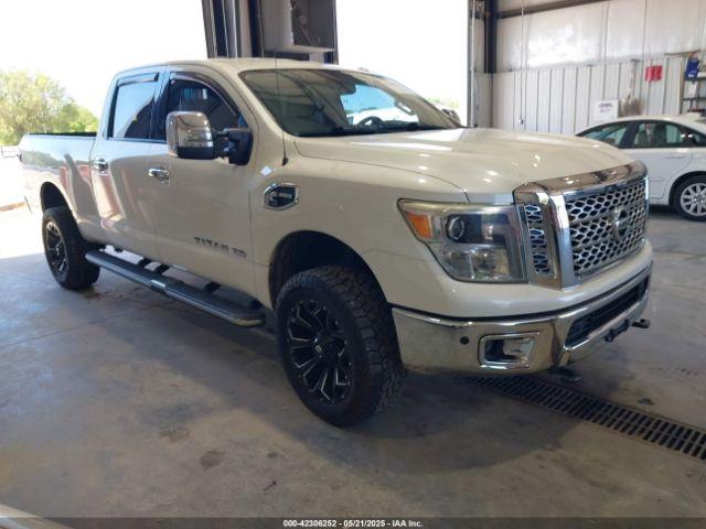  Salvage Nissan Titan