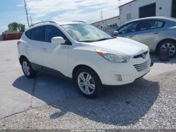  Salvage Hyundai TUCSON