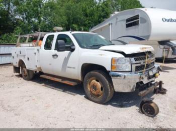  Salvage Chevrolet Silverado 2500