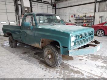  Salvage Chevrolet D30