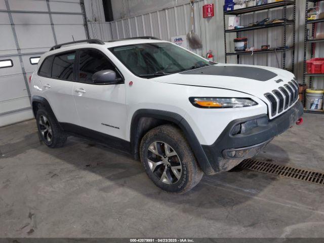  Salvage Jeep Cherokee
