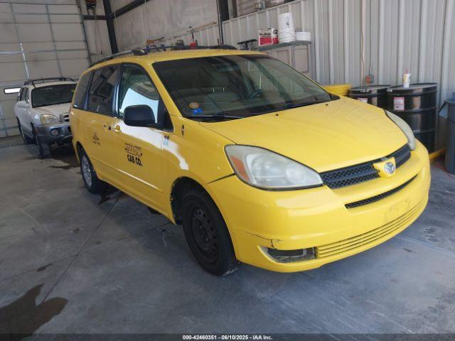  Salvage Toyota Sienna