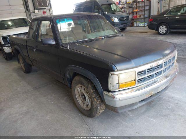  Salvage Dodge Dakota