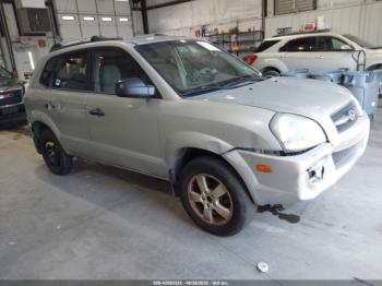  Salvage Hyundai TUCSON