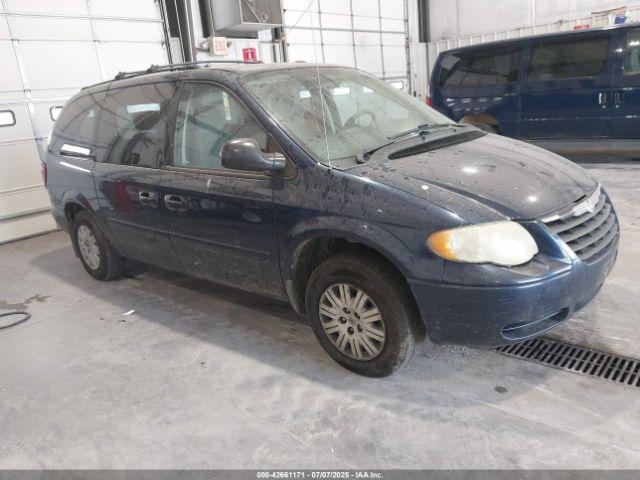  Salvage Chrysler Town & Country