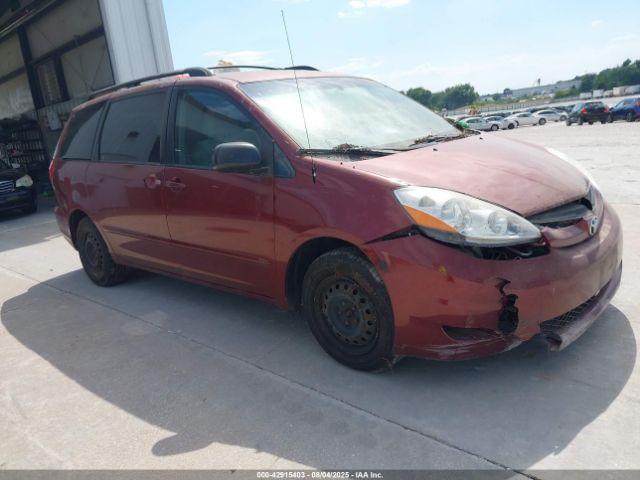  Salvage Toyota Sienna