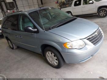  Salvage Chrysler Town & Country