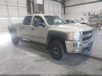  Salvage Chevrolet Silverado 2500