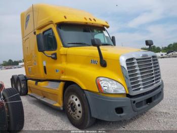  Salvage Freightliner Cascadia 125