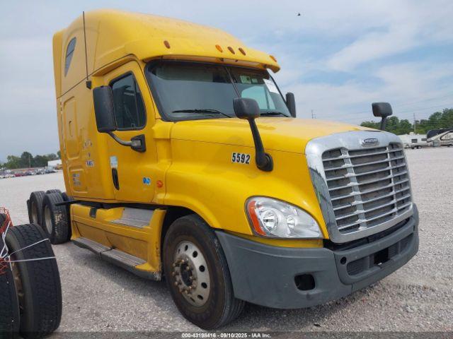  Salvage Freightliner Cascadia 125
