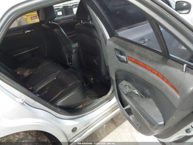 Chrysler 300 Motown Image 4