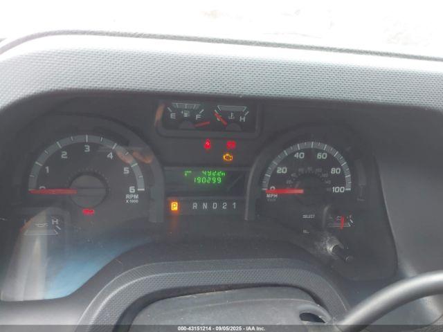 Ford E-350 Xl Image 2