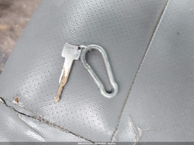 Ford E-350 Xl Image 11