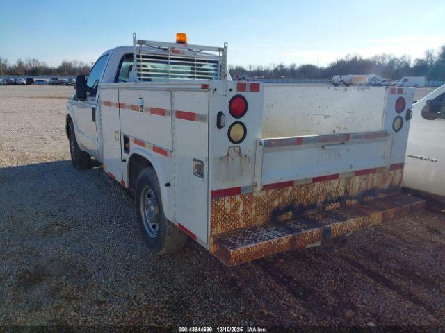 Ford F-250 Xl Image 9