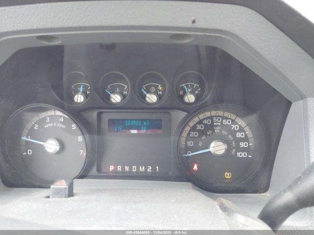 Ford F-250 Xl Image 4