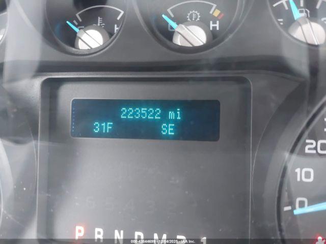 Ford F-250 Xl Image 15