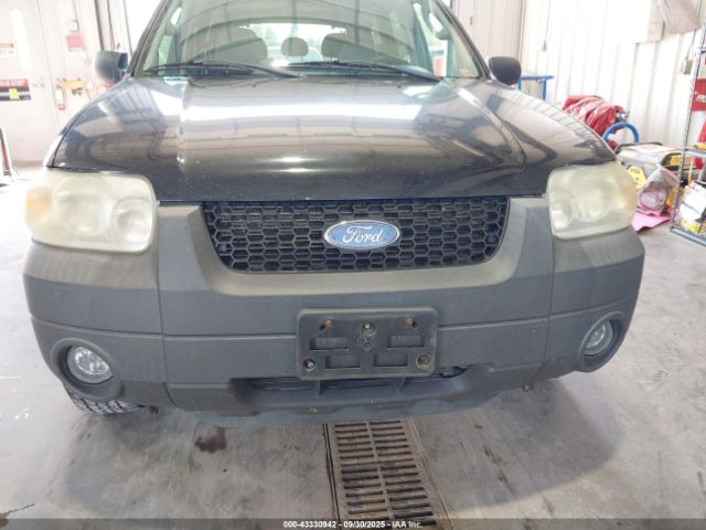 Ford Escape Image 2