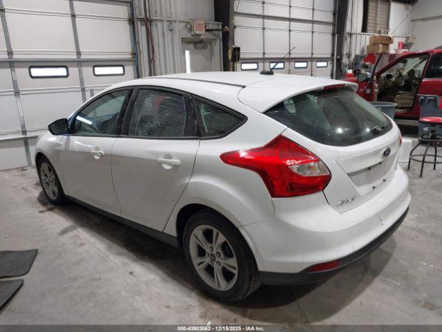 Ford Focus Se Image 12
