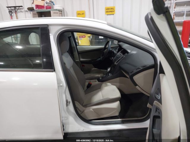 Ford Focus Se Image 8