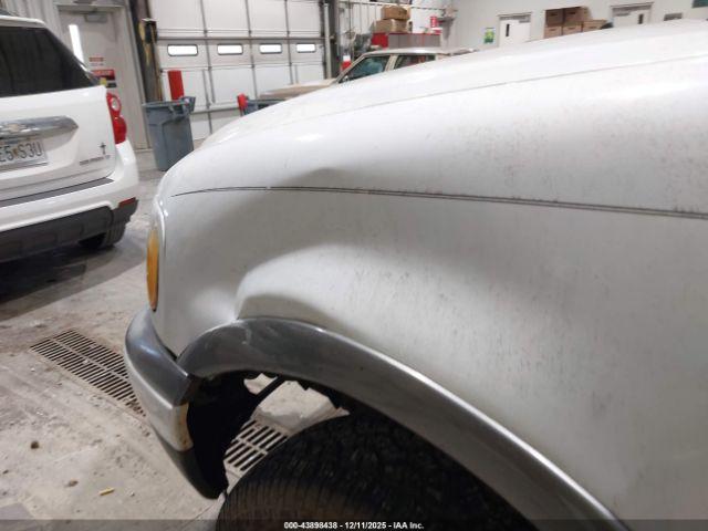 Ford Expedition Xlt Image 6