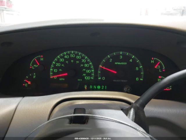 Ford Expedition Xlt Image 2