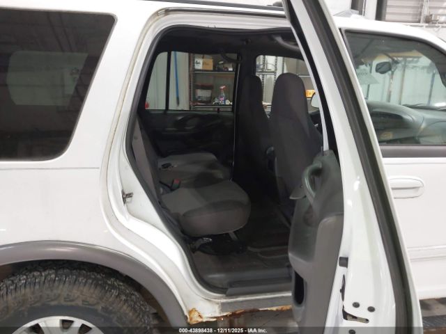 Ford Expedition Xlt Image 8