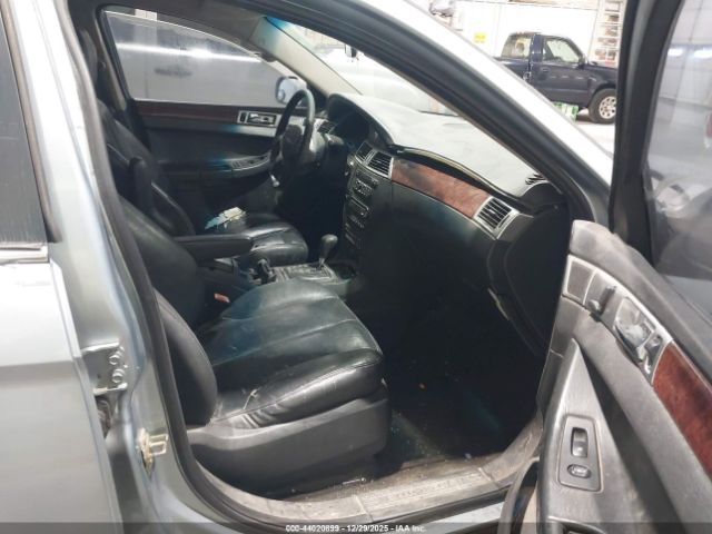 Chrysler Pacifica Touring Image 8