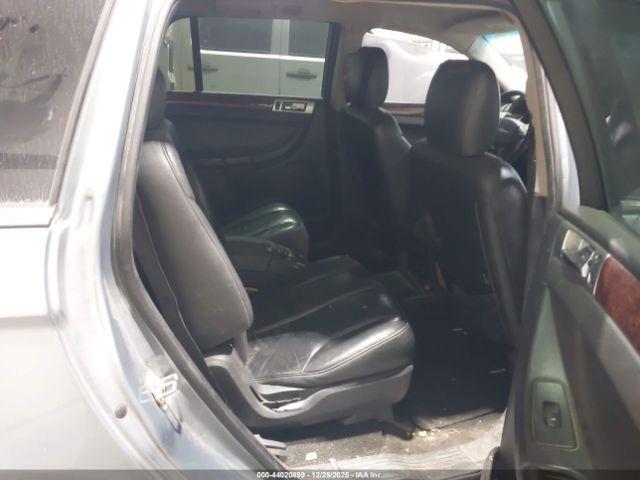 Chrysler Pacifica Touring Image 11