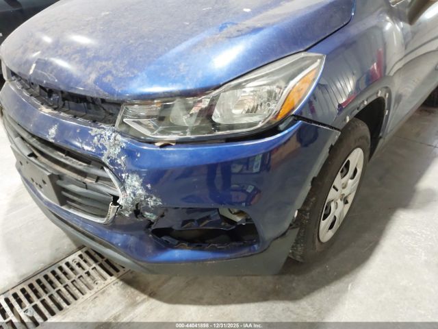 Chevrolet Trax Ls Image 8