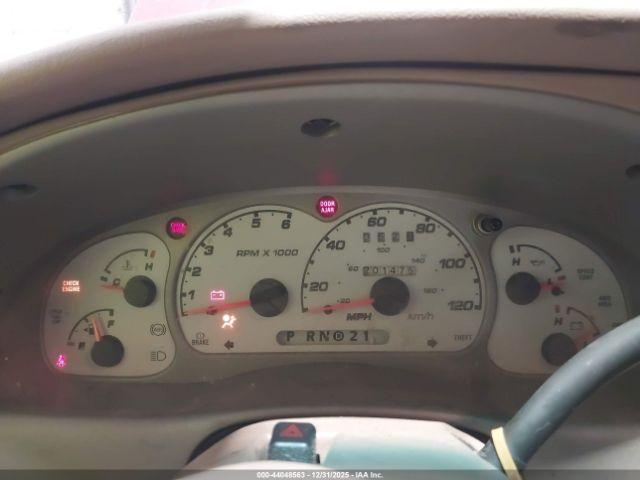 Ford Explorer Image 9