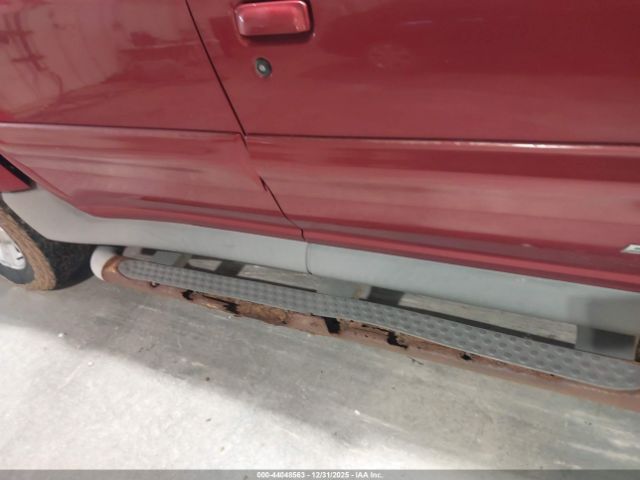 Ford Explorer Image 2