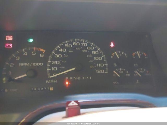 Cadillac Escalade Standard Image 10