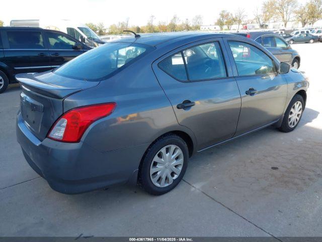 Nissan Versa 1.6 S+ Image 2