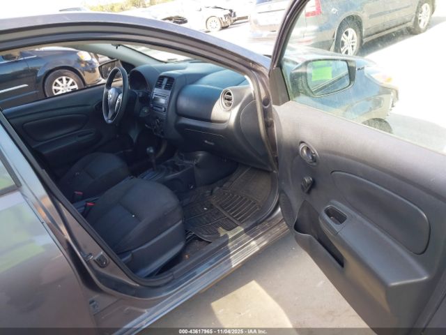 Nissan Versa 1.6 S+ Image 4