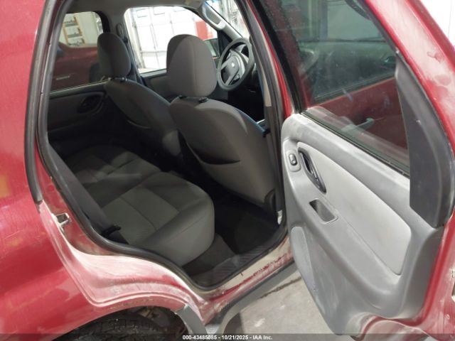 Ford Escape Image 10
