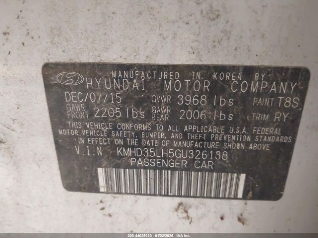 Hyundai ELANTRA Image 5