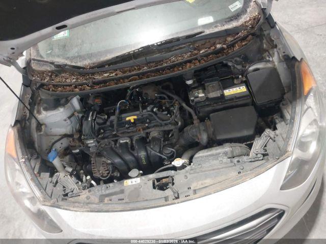 Hyundai ELANTRA Image 8