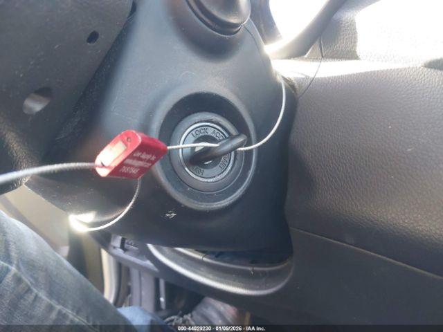 Hyundai ELANTRA Image 9