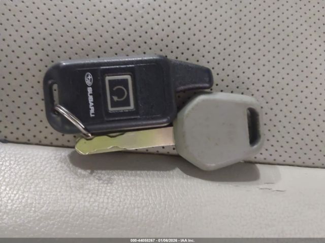 Subaru Outback 2.5i Limited Image 3