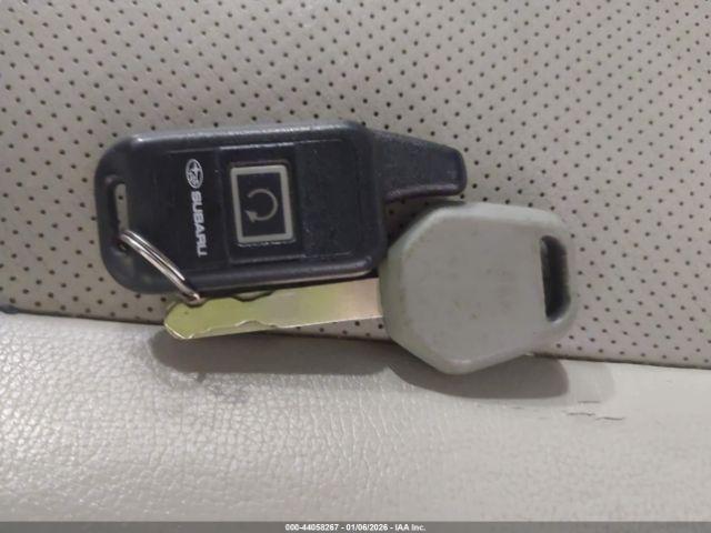 Subaru Outback 2.5i Limited Image 3