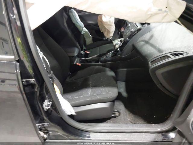 Ford Focus Se Image 8