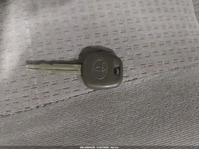 Toyota Corolla Ce Image 8