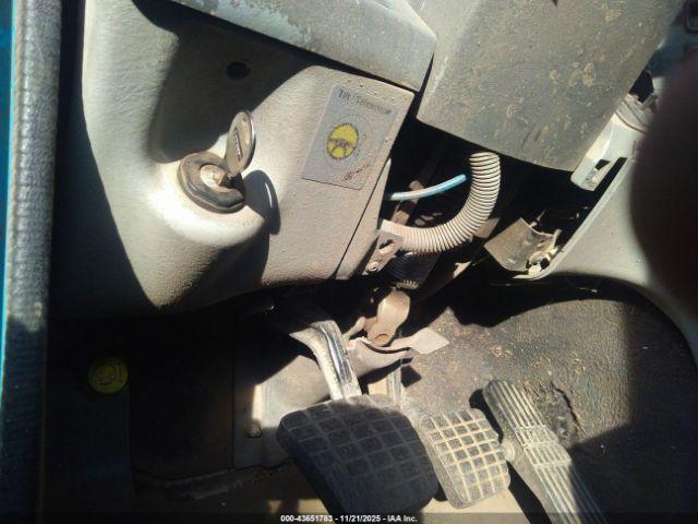 Freightliner Columbia 112 Image 11